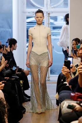 Peet Dullaert Haute Couture spring summer 2025 Paris january 2005 Peet Dullaert Haute Couture spring summer 2025 Paris january 2005, Credit:Zeppelin Avalon  Copyright: xZeppelinx xAvalonx 0958961516