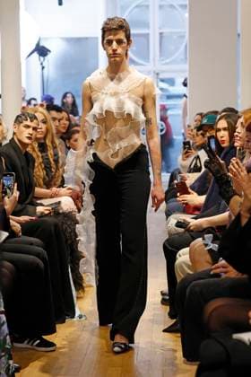 Peet Dullaert Haute Couture spring summer 2025 Paris january 2005 Peet Dullaert Haute Couture spring summer 2025 Paris january 2005, Credit:Zeppelin Avalon  Copyright: xZeppelinx xAvalonx 0958961547