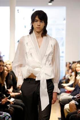 Peet Dullaert Haute Couture spring summer 2025 Paris january 2005 Peet Dullaert Haute Couture spring summer 2025 Paris january 2005, Credit:Zeppelin Avalon  Copyright: xZeppelinx xAvalonx 0958961581