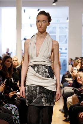 Peet Dullaert Haute Couture spring summer 2025 Paris january 2005 Peet Dullaert Haute Couture spring summer 2025 Paris january 2005, Credit:Zeppelin Avalon  Copyright: xZeppelinx xAvalonx 0958961597