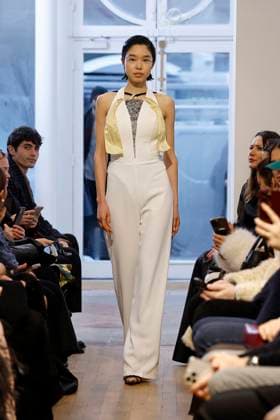 Peet Dullaert Haute Couture spring summer 2025 Paris january 2005 Peet Dullaert Haute Couture spring summer 2025 Paris january 2005, Credit:Zeppelin Avalon  Copyright: xZeppelinx xAvalonx 0958962441