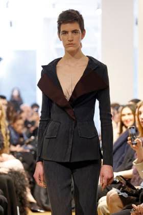 Peet Dullaert Haute Couture spring summer 2025 Paris january 2005 Peet Dullaert Haute Couture spring summer 2025 Paris january 2005, Credit:Zeppelin Avalon  Copyright: xZeppelinx xAvalonx 0958962654