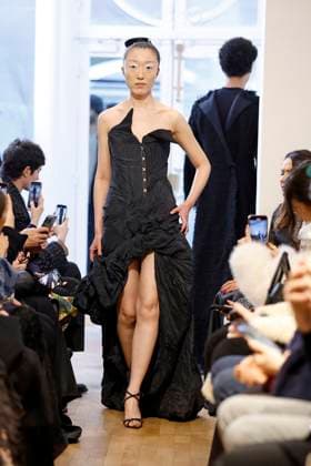 Peet Dullaert Haute Couture spring summer 2025 Paris january 2005 Peet Dullaert Haute Couture spring summer 2025 Paris january 2005, Credit:Zeppelin Avalon  Copyright: xZeppelinx xAvalonx 0958962838