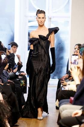 Peet Dullaert Haute Couture spring summer 2025 Paris january 2005 Peet Dullaert Haute Couture spring summer 2025 Paris january 2005, Credit:Zeppelin Avalon  Copyright: xZeppelinx xAvalonx 0958962933