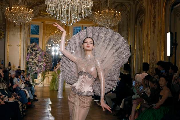 Miss Sohee Haute Couture spring summer 2025 Paris january 2005 Miss Sohee Haute Couture spring summer 2025 Paris january 2005, Credit:Zeppelin Avalon  Copyright: xZeppelinx xAvalonx 0958995160