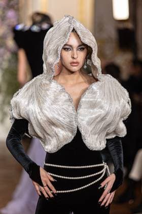 PFW Miss Sohee Runway NB A model walks the runway during the Yuima Nakazato Haute Couture Spring-Summer 2025 show as part of Paris Fashion Week on January 30, 2025 in Paris, France. Photo by Nasser Berzane ABACAPRESS.COM Paris France  Copyright: xBerzanexNasser ABACAx