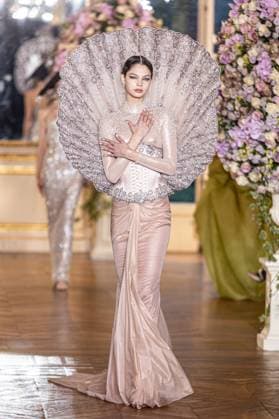 PFW Miss Sohee Runway NB A model walks the runway during the Yuima Nakazato Haute Couture Spring-Summer 2025 show as part of Paris Fashion Week on January 30, 2025 in Paris, France. Photo by Nasser Berzane ABACAPRESS.COM Paris France  Copyright: xBerzanexNasser ABACAx