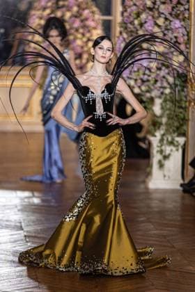 PFW Miss Sohee Runway NB A model walks the runway during the Yuima Nakazato Haute Couture Spring-Summer 2025 show as part of Paris Fashion Week on January 30, 2025 in Paris, France. Photo by Nasser Berzane ABACAPRESS.COM Paris France  Copyright: xBerzanexNasser ABACAx