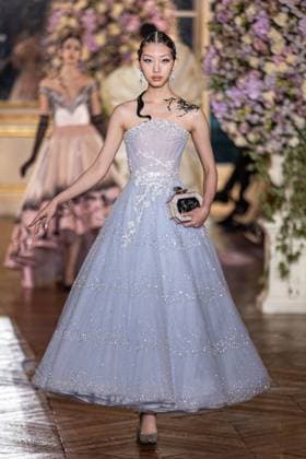 PFW Miss Sohee Runway NB A model walks the runway during the Yuima Nakazato Haute Couture Spring-Summer 2025 show as part of Paris Fashion Week on January 30, 2025 in Paris, France. Photo by Nasser Berzane ABACAPRESS.COM Paris France  Copyright: xBerzanexNasser ABACAx