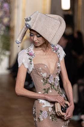 PFW Miss Sohee Runway NB A model walks the runway during the Yuima Nakazato Haute Couture Spring-Summer 2025 show as part of Paris Fashion Week on January 30, 2025 in Paris, France. Photo by Nasser Berzane ABACAPRESS.COM Paris France  Copyright: xBerzanexNasser ABACAx