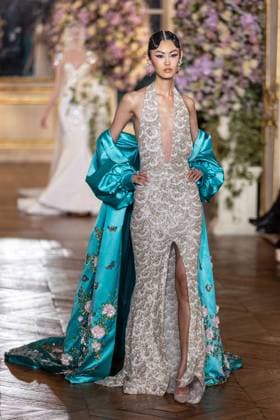 PFW Miss Sohee Runway NB A model walks the runway during the Yuima Nakazato Haute Couture Spring-Summer 2025 show as part of Paris Fashion Week on January 30, 2025 in Paris, France. Photo by Nasser Berzane ABACAPRESS.COM Paris France  Copyright: xBerzanexNasser ABACAx
