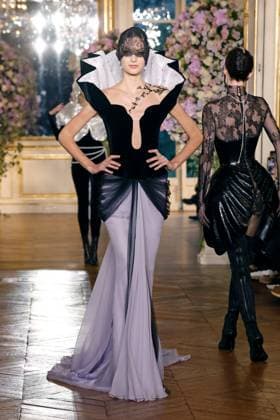 (250131) -- PARIS, Jan. 31, 2025 -- A model presents a creation from the haute couture Spring Summer 2025 collections by Miss Sohee during the Paris Fashion Week in Paris, France, on Jan. 30, 2025. ( Handout via Xinhua) FRANCE-PARIS-FASHION WEEK-MISS SOHEE MeetEurope 