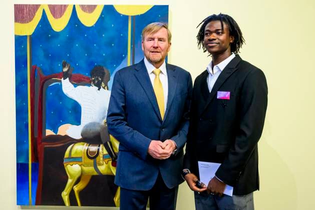 Amsterdam, König Willem Alxeander bei der Verleihung des Königlichen Preises für freie Malerei 2024 31-01-2025 Amsterdam King Willem-Alexander and Eniwaye Oluwaseyi attend the royal award for free painting 2025 (Koninklijke Prijs voor Vrije Schilderkunst ) at the royal palace in Amsterdam. Three young artists will be awarded and will each receive an amount of 9,000 euros. Â  Copyright: xPPEx