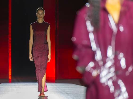 Fashion in Motion: Eden Loweth x Maggi Hambling at the V&A, London, UK, on 31st Jan, 2025 V&A, London, UK. 31st Jan, 2025. Fashion in Motion: Eden Loweth x Maggi Hambling. Free catwalk shows present an evocative new collection created by designer Eden Loweth in response to artist Maggi Hambling™s work. The showcase bring together the dynamism of Hambling s paintings with the individuality of Loweth s designs to reflect the shared rebellious spirit underpinning both their creative processes. Maggi Hambling is regarded as one of the UK™s greatest artists, and her work is held in public collections around the world. Eden Loweth gained renown as a co-founder of ART SCHOOL, a genderless fashion label that centred queer identity in the design  Copyright: xMalcolmxParkx xAvalonx 0959180183