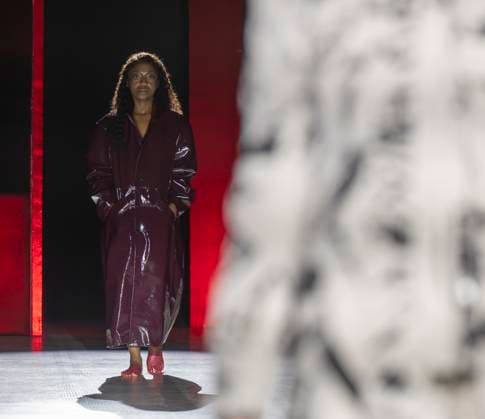 Fashion in Motion: Eden Loweth x Maggi Hambling at the V&A, London, UK, on 31st Jan, 2025 V&A, London, UK. 31st Jan, 2025. Fashion in Motion: Eden Loweth x Maggi Hambling. Free catwalk shows present an evocative new collection created by designer Eden Loweth in response to artist Maggi Hambling™s work. The showcase bring together the dynamism of Hambling s paintings with the individuality of Loweth s designs to reflect the shared rebellious spirit underpinning both their creative processes. Maggi Hambling is regarded as one of the UK™s greatest artists, and her work is held in public collections around the world. Eden Loweth gained renown as a co-founder of ART SCHOOL, a genderless fashion label that centred queer identity in the design  Copyright: xMalcolmxParkx xAvalonx 0959180241