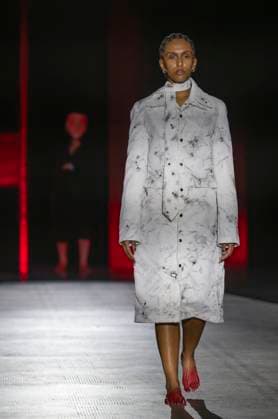 Fashion in Motion: Eden Loweth x Maggi Hambling at the V&A, London, UK, on 31st Jan, 2025 V&A, London, UK. 31st Jan, 2025. Fashion in Motion: Eden Loweth x Maggi Hambling. Free catwalk shows present an evocative new collection created by designer Eden Loweth in response to artist Maggi Hambling™s work. The showcase bring together the dynamism of Hambling s paintings with the individuality of Loweth s designs to reflect the shared rebellious spirit underpinning both their creative processes. Maggi Hambling is regarded as one of the UK™s greatest artists, and her work is held in public collections around the world. Eden Loweth gained renown as a co-founder of ART SCHOOL, a genderless fashion label that centred queer identity in the design  Copyright: xMalcolmxParkx xAvalonx 0959180644
