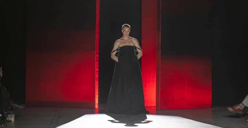 Fashion in Motion: Eden Loweth x Maggi Hambling at the V&A, London, UK, on 31st Jan, 2025 V&A, London, UK. 31st Jan, 2025. Fashion in Motion: Eden Loweth x Maggi Hambling. Free catwalk shows present an evocative new collection created by designer Eden Loweth in response to artist Maggi Hambling™s work. The showcase bring together the dynamism of Hambling s paintings with the individuality of Loweth s designs to reflect the shared rebellious spirit underpinning both their creative processes. Maggi Hambling is regarded as one of the UK™s greatest artists, and her work is held in public collections around the world. Eden Loweth gained renown as a co-founder of ART SCHOOL, a genderless fashion label that centred queer identity in the design  Copyright: xMalcolmxParkx xAvalonx 0959180956