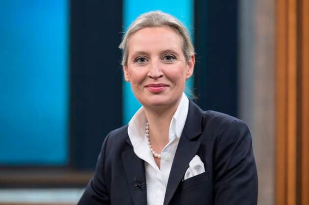 GER, Berlin, Studio, zu Gast bei - Caren Miosga, Polittalk, TV, Format, mit Moderatorin, NDR, Das Erste, aus Adlershof - am Studio 20, Was für ein Deutschland wollen Sie, Frau Weidel?, im Bild: Alice Weidel, Bundessprecherin AfD, 02.02.25 *** GER, Berlin, Studio, guest of Caren Miosga, Polittalk, TV, format, with presenter, NDR, Das Erste, from Adlershof at Studio 20, What kind of Germany do you want, Ms. Weidel , in the picture Alice Weidel, Federal Spokeswoman AfD, 02 02 25 Copyright: HMBxMedia UwexKoch