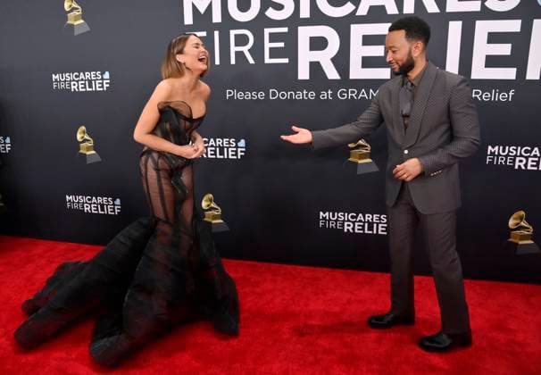 Entertainment Bilder des Tages Chrissy Teigen and John Legend arrive for the 67th Annual Grammy Awards at Crypto.com Arena in Los Angeles on February 2, 2025. The awards ceremony will honor the best recordings, compositions, and artists from September 16, 2023, to August 30. 2024, as chosen by the members of the Recording Academy.  LAP20250202261 JIMxRUYMEN