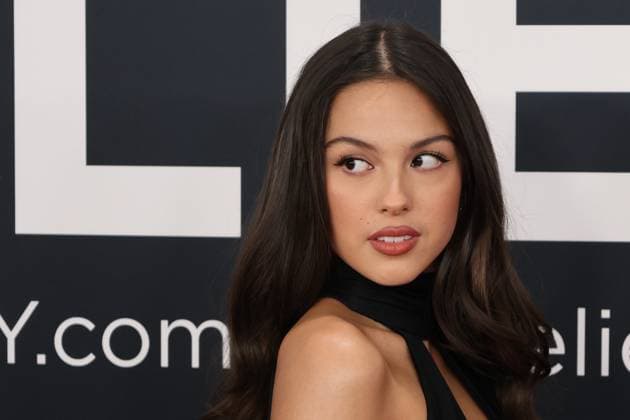 U.S. singer Olivia Rodrigo poses on the red carpet at the 67th annual Grammy Awards ceremony at the Crypto.com Arena in Los Angeles, California, USA 02 February 2025. Red carpet at the 67th Grammy Awards !ACHTUNG: NUR REDAKTIONELLE NUTZUNG!  Copyright: xOctavioxGuzmánx AME6504 20250203-55015894918_1