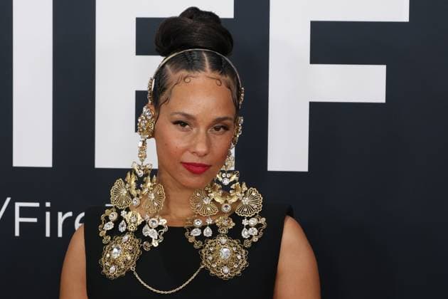 U.S. singer and songwriter Alicia Keys poses on the red carpet at the 67th annual Grammy Awards ceremony at the Crypto.com Arena in Los Angeles, California, USA 02 February 2025. Red carpet at the 67th Grammy Awards !ACHTUNG: NUR REDAKTIONELLE NUTZUNG!  Copyright: xOctavioxGuzmánx AME6491 20250203-55015894931_1