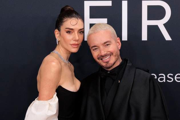 February 2, 2025, Los Angeles, California, USA: (L-R) Valentina Ferrer and J Balvin at the 67th Grammy Awards held on Sunday February 2, 2025 at Crypto.com Arena in Los Angeles California. JAVIER ROJAS PI Los Angeles USA - ZUMAp124 20250202_zaa_p124_143 Copyright: xJavierxRojasx