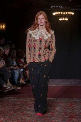 February 4, 2025, New York, United States: A model walks the runway for the Lingua Franca fashion show during February 2025 New York Fashion Week. New York United States - ZUMAs197 20250204_aaa_s197_401 Copyright: xRonxAdarx