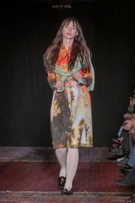 February 4, 2025, New York, United States: A model walks the runway for the Lingua Franca fashion show during February 2025 New York Fashion Week. New York United States - ZUMAs197 20250204_aaa_s197_400 Copyright: xRonxAdarx