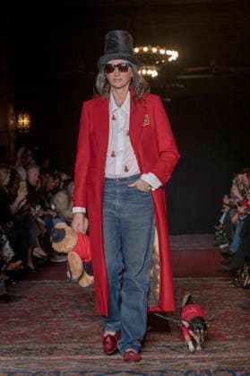 February 4, 2025, New York, United States: Jenna Lyons walks the runway for the Lingua Franca fashion show during February 2025 New York Fashion Week. New York United States - ZUMAs197 20250204_aaa_s197_477 Copyright: xRonxAdarx
