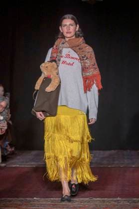 February 4, 2025, New York, United States: A model walks the runway for the Lingua Franca fashion show during February 2025 New York Fashion Week. New York United States - ZUMAs197 20250204_aaa_s197_479 Copyright: xRonxAdarx