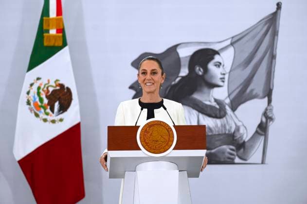Mexiko, Claudia Sheinbaum Pressekonferenz in Mexiko-Stadt February 5, 2025, Queretaro, Queretaro State, Mexico: Mexican President Claudia Sheinbaum, listens to a question from a reporter during the daily news conference, February 5, 2025 in Queretaro, Queretaro State, Mexico. Sheinbaum was in Queretaro to celebrate the 1917 Mexican Constitution. Queretaro Mexico - ZUMAp138 20250205_zaa_p138_003 Copyright: xHandout MexicanxPresidentsx
