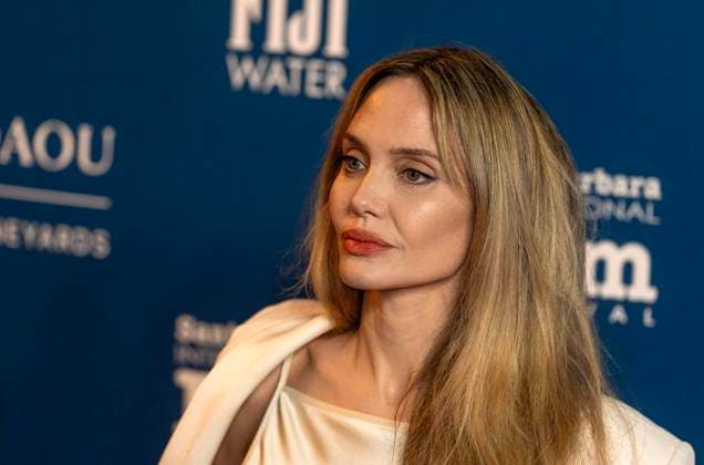 February 5, 2025, Santa Barbara, Ca, California, USA: Angelina Jolie arrives at the 2025 Santa Barbara International Film FestivalÃ¢â‚¬â ¢s red carpet in front of the historic Arlington Theater to receive her Modern Master Award Wednesday night in Santa Barbara. Santa Barbara, Ca USA - ZUMAa35_ 20250205_zaf_a35_021 Copyright: xDanielxA.xAndersonx