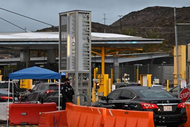 Mexican Troops Check Vehicles At US-Mexico Border The San Ysidro Port of Entry crossing is in Tijuana, Baja California, Mexico, on February 6, 2025. At the southern border between the US and Mexico, a planned distribution of 10,000 Mexican National Guard troops occurs on the US border under an agreement with US President Donald Trump to stop the flow of migration and drugs like fentanyl. Tijuana BAJA CALIFORNIA Mexico  Copyright: xCarlosxMorenox originalFilename: moreno-mexicann250206_npzjK.jpg