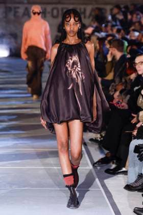 Défilé de mode Collina Strada collection automne hiver 2025 2026 lors de la Fashion Week de New York Défilé de mode Collina Strada collection automne hiver 2025 2026 lors de la Fashion Week de New York City, NY, Etats Unis, le 7 février 2025 Runway TCollina Strada Fall RTW 2025 fashion show as part of New York Fashion Week on February 07, 2025 in New York, New York New York Etats Unis  Copyright: xAgencex xBestimagexAgencex xBestimagex