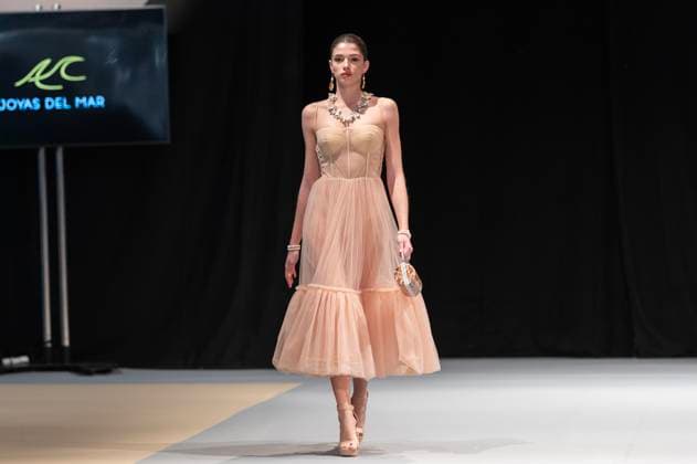 February 7, 2025, Madrid, Madrid, Spain: LEIRE RODRIGUEZ modelo desfilando para MUBRI en el MOMAD, Madrid, Spain. Madrid Spain - ZUMAc312 1058588827st Copyright: xOscarxManuelxSanchezx