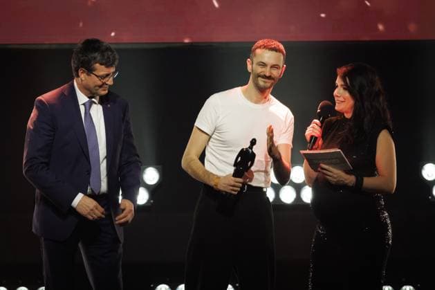 Promise of the Year supported by BNP Paribas Fortis, Rik Chaubet (C) pictured at the award ceremony of the Ensors Flemish film prizes, as part of the Ostend Film Festival (17th edition) (31 01-08 02), Friday 07 February 2025, in Oostende.  KURTxDESPLENTER 111940855