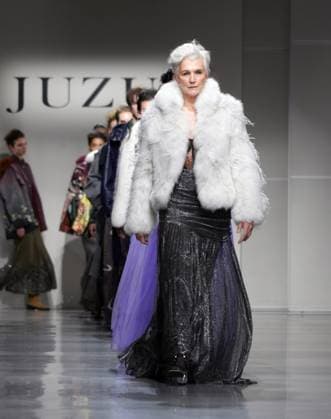 February 7, 2025, New York, New York, USA: MAYE MUSK Elon Musk s mother, walks in the Juzui FW25 Runway Show at The Glasshouse during New York Fashion Week. New York Fashion Week is fast underway, with runway shows up and down Manhattan showing the trends that may dominate fall and winter. Maye, 76, is both a model and author with five decades of fashion experience under her belt. New York USA - ZUMAms4_ 20250207_fas_ms4_007 Copyright: xSoniaxMoskowitzxGordonx