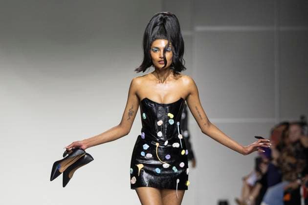 February 7, 2025, New York, New York, USA: Model walks runway during Christian Cowan show at New York Fashion Week Fall Winter 2025 at Glasshouse in New York on February 7, 2025. New collection by designer Cowan was inspired and is tribute to Abbie McLaughlin who passed away in 2024. New York USA - ZUMAr339 20250207_znp_r339_136 Copyright: xLevxRadinx