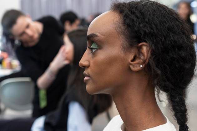 February 7, 2025, New York, New York, USA: Model prepares backstage for Christian Cowan show at New York Fashion Week Fall Winter 2025 at Glasshouse in New York on February 7, 2025. New collection by designer Cowan was inspired and is tribute to Abbie McLaughlin who passed away in 2024. New York USA - ZUMAr339 20250207_znp_r339_176 Copyright: xLevxRadinx