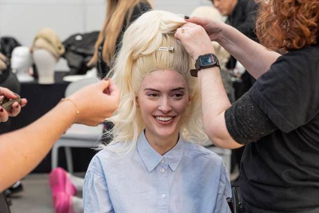 February 7, 2025, New York, New York, USA: Model prepares backstage for Christian Cowan show at New York Fashion Week Fall Winter 2025 at Glasshouse in New York on February 7, 2025. New collection by designer Cowan was inspired and is tribute to Abbie McLaughlin who passed away in 2024. New York USA - ZUMAr339 20250207_znp_r339_184 Copyright: xLevxRadinx