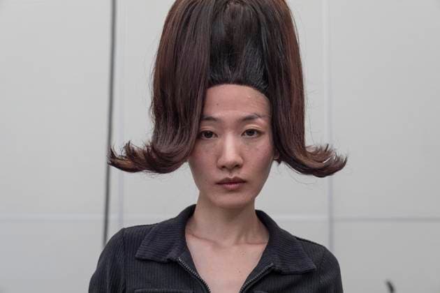 February 7, 2025, New York, New York, USA: Model prepares backstage for Christian Cowan show at New York Fashion Week Fall Winter 2025 at Glasshouse in New York on February 7, 2025. New collection by designer Cowan was inspired and is tribute to Abbie McLaughlin who passed away in 2024. New York USA - ZUMAr339 20250207_znp_r339_189 Copyright: xLevxRadinx