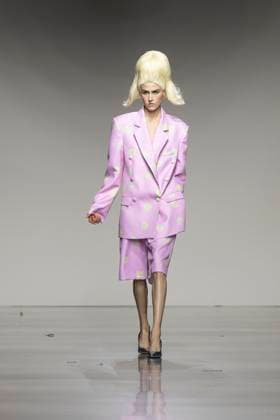 Christian Cowan runway show during New York Fashion Week Fall Winter 2025 Model walks runway during Christian Cowan show at New York Fashion Week Fall Winter 2025 at Glasshouse in New York. New collection by designer Cowan was inspired and is tribute to Abbie McLaughlin who passed away in 2024. New York New York United States Copyright: LevxRadin