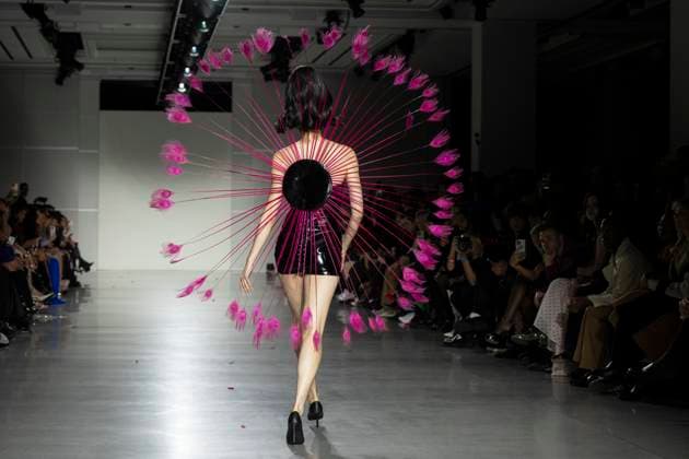 Christian Cowan runway show during New York Fashion Week Fall Winter 2025 Model walks runway during Christian Cowan show at New York Fashion Week Fall Winter 2025 at Glasshouse in New York. New collection by designer Cowan was inspired and is tribute to Abbie McLaughlin who passed away in 2024. New York New York United States Copyright: LevxRadin