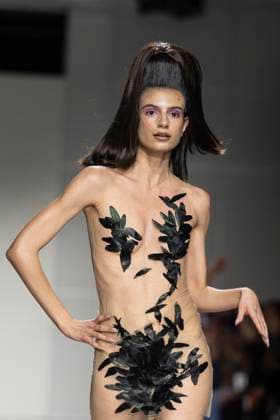 Christian Cowan runway show during New York Fashion Week Fall Winter 2025 Model walks runway during Christian Cowan show at New York Fashion Week Fall Winter 2025 at Glasshouse in New York. New collection by designer Cowan was inspired and is tribute to Abbie McLaughlin who passed away in 2024. New York New York United States Copyright: LevxRadin