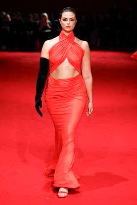 Défilé Christian Siriano automne hiver 2025 pendant la semaine de la mode à New York A model wearing an original creation from the womenswear winter 2025 collections in New York from the house of Christian Siriano on february 6, 2025 Etats Unis  Copyright: xAgencex xBestimagexAgencex xBestimagex