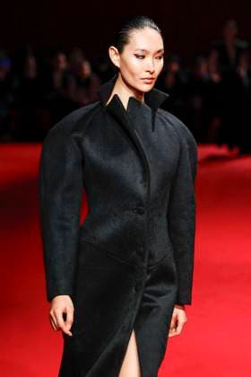 Défilé Christian Siriano automne hiver 2025 pendant la semaine de la mode à New York A model wearing an original creation from the womenswear winter 2025 collections in New York from the house of Christian Siriano on february 6, 2025 Etats Unis  Copyright: xAgencex xBestimagexAgencex xBestimagex