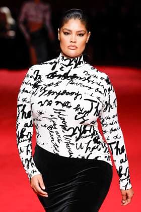 Défilé Christian Siriano automne hiver 2025 pendant la semaine de la mode à New York A model wearing an original creation from the womenswear winter 2025 collections in New York from the house of Christian Siriano on february 6, 2025 Etats Unis  Copyright: xAgencex xBestimagexAgencex xBestimagex