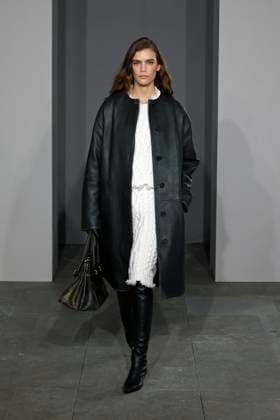 Simkhai Ready to wear fall winter 2025 26 NEW YORK February 2025 Simkhai Ready to wear fall winter 2025 26 NEW YORK February 2025, Credit:Zeppelin Avalon  Copyright: xZeppelinx xAvalonx 0961295170
