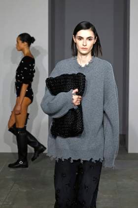 Simkhai Ready to wear fall winter 2025 26 NEW YORK February 2025 Simkhai Ready to wear fall winter 2025 26 NEW YORK February 2025, Credit:Zeppelin Avalon  Copyright: xZeppelinx xAvalonx 0961296400