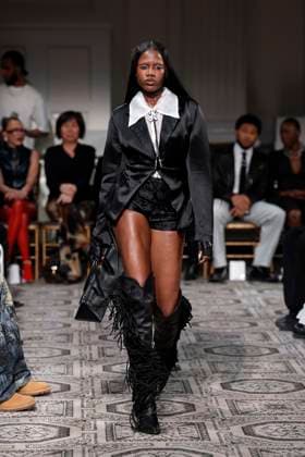 Kim Shui Ready to wear fall winter 2025 26 NEW YORK February 2025 Kim Shui Ready to wear fall winter 2025 26 NEW YORK February 2025, Credit:Zeppelin Avalon  Copyright: xZeppelinx xAvalonx 0961292710